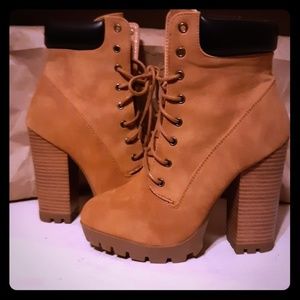 High-heel ankle boots